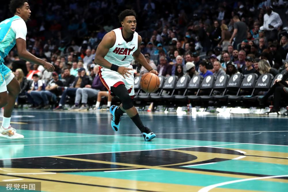 迅速赢得了 迅速赢得了